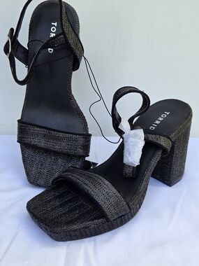 NWT Torrid Raffia Platform Heel Sandals Black Size-9.5WW